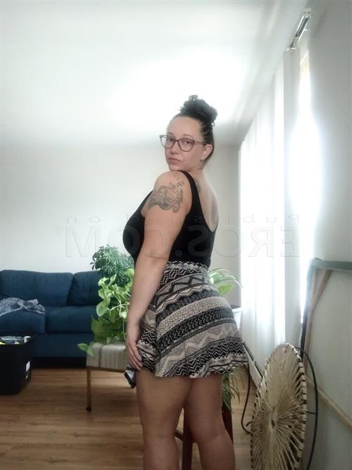 Akns, escort in Highland Park - 5968