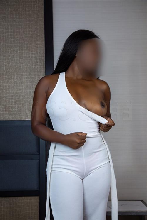 Escort Model Benish, Westgate - 11027