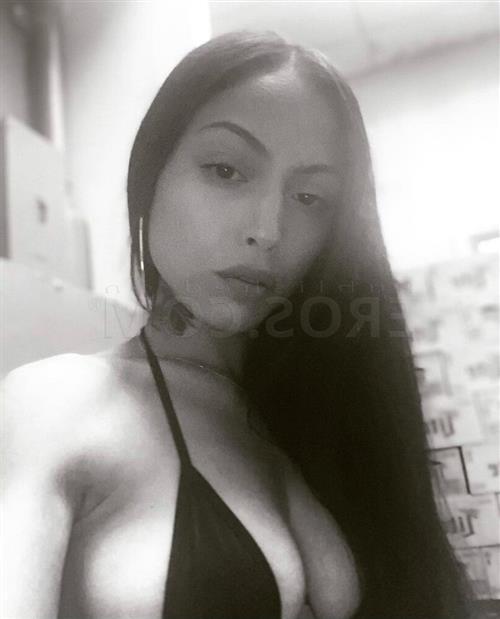 Escort Dinka, Burnside - 14842