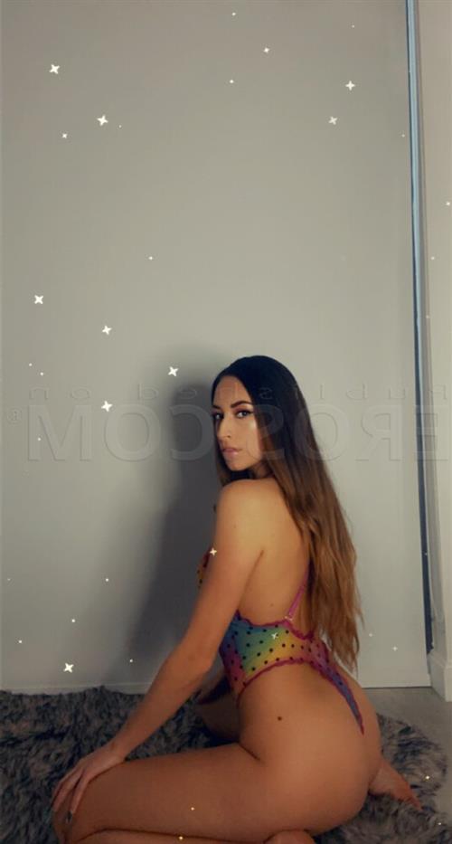 Ekvy, escort in Whakatane - 2520