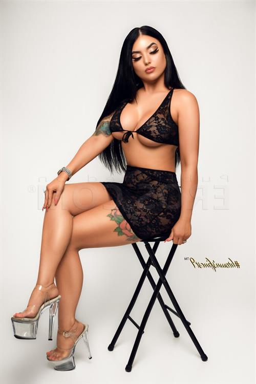 Escort Model Faiusa, Palmerston North - 8477