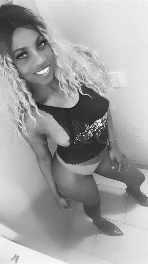 Escort Melita, City North - 4766