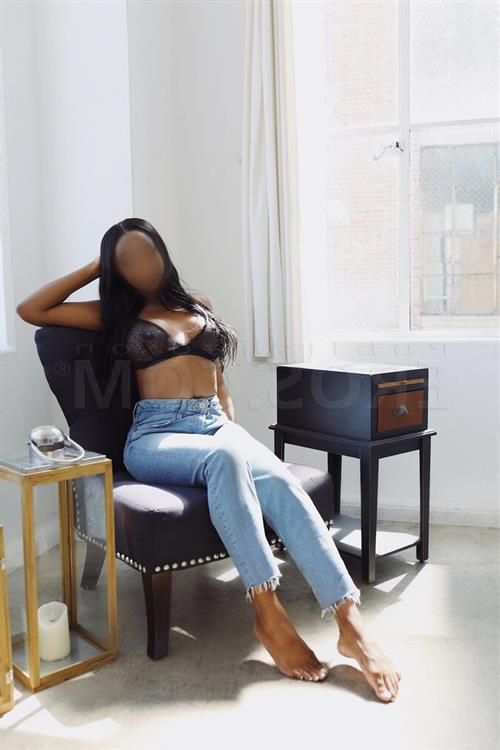 Escort Model Razihe, Merivale - 3332