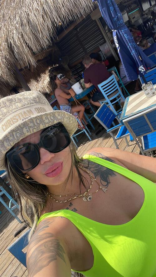 Escort Model Redona, Epsom - 11654