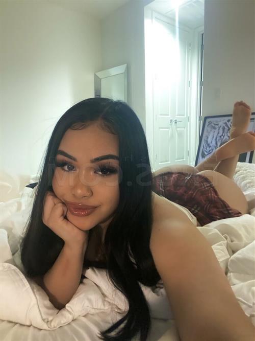 Saadan, escort in Henderson - 9901