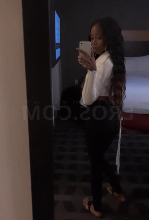 Tavisa, escort in Birkenhead - 10757