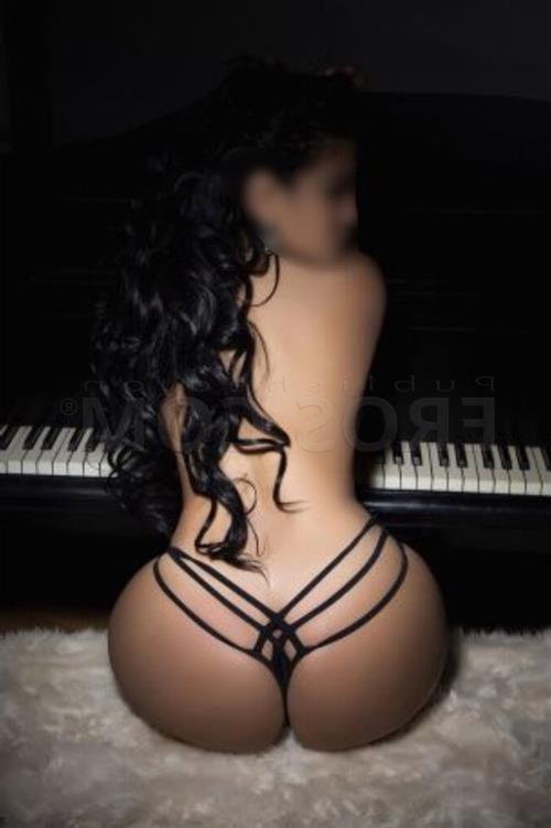 Yamo, escort in Paihia and Russell - 6222